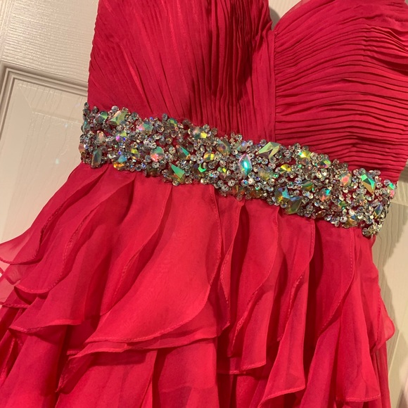 Short hoco dress - Picture 2 of 3